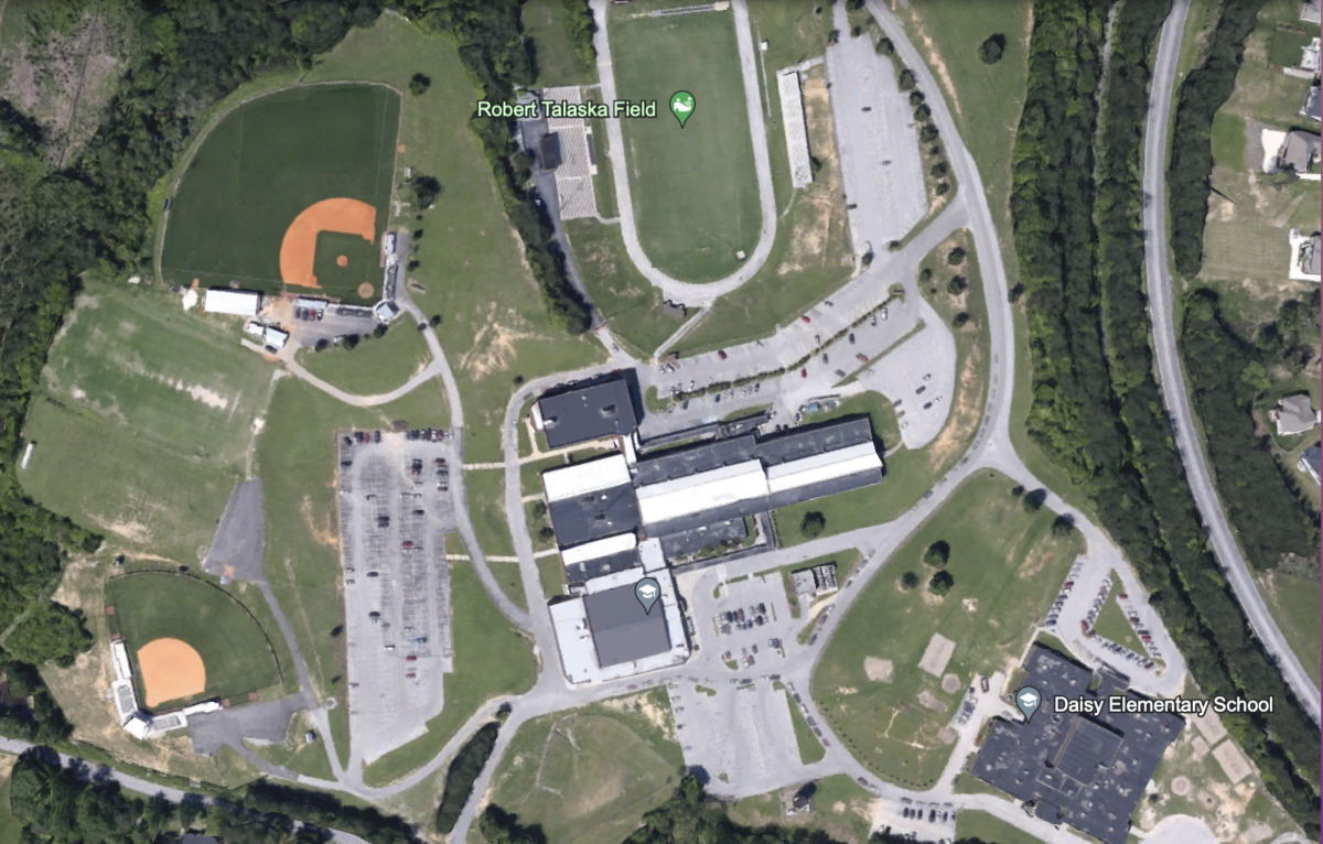 Overhead show of Soddy Daisy HIs School and Daisy Elementary shared campus.